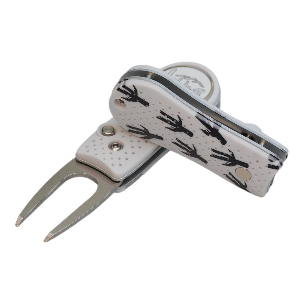 We-Ko-Pa Jackknife Divot Tool